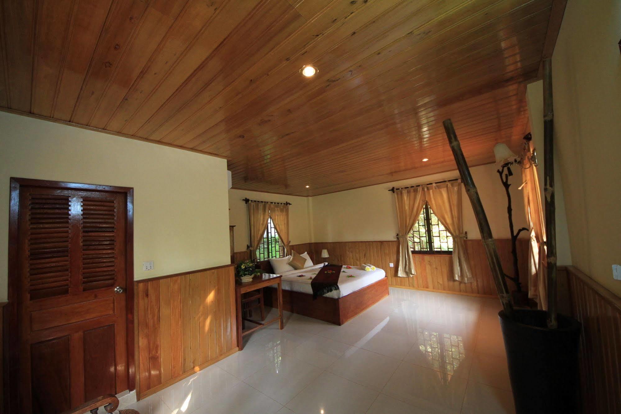 Spring Valley Resort Kep Extérieur photo