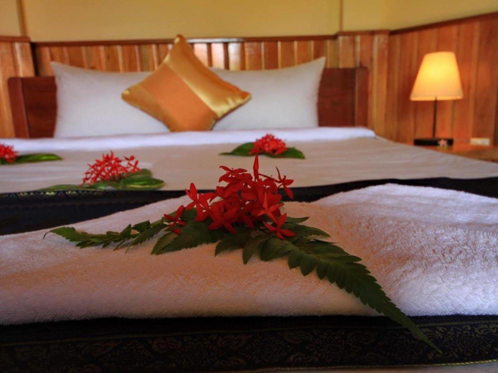 Spring Valley Resort Kep Extérieur photo