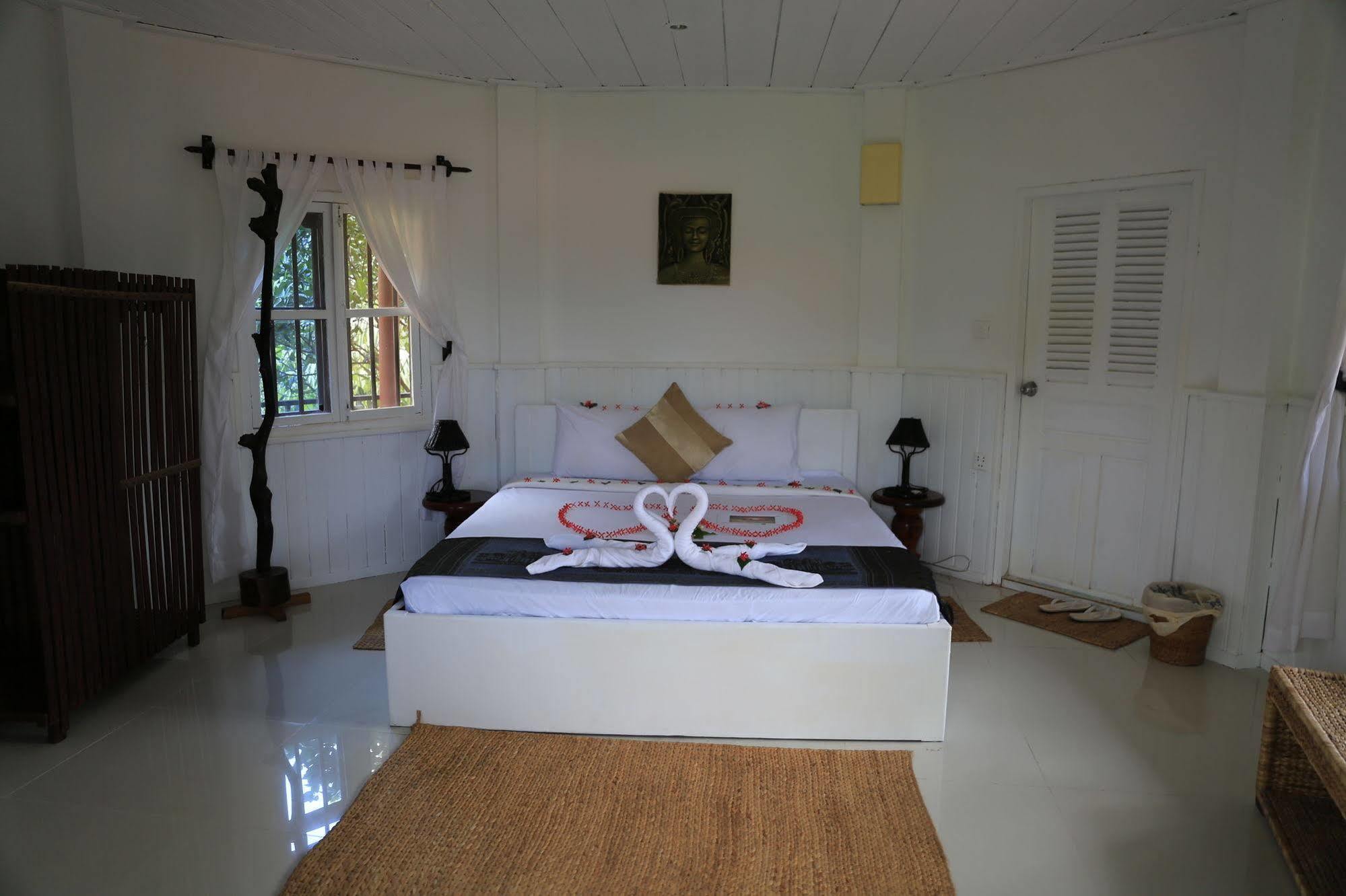 Spring Valley Resort Kep Extérieur photo