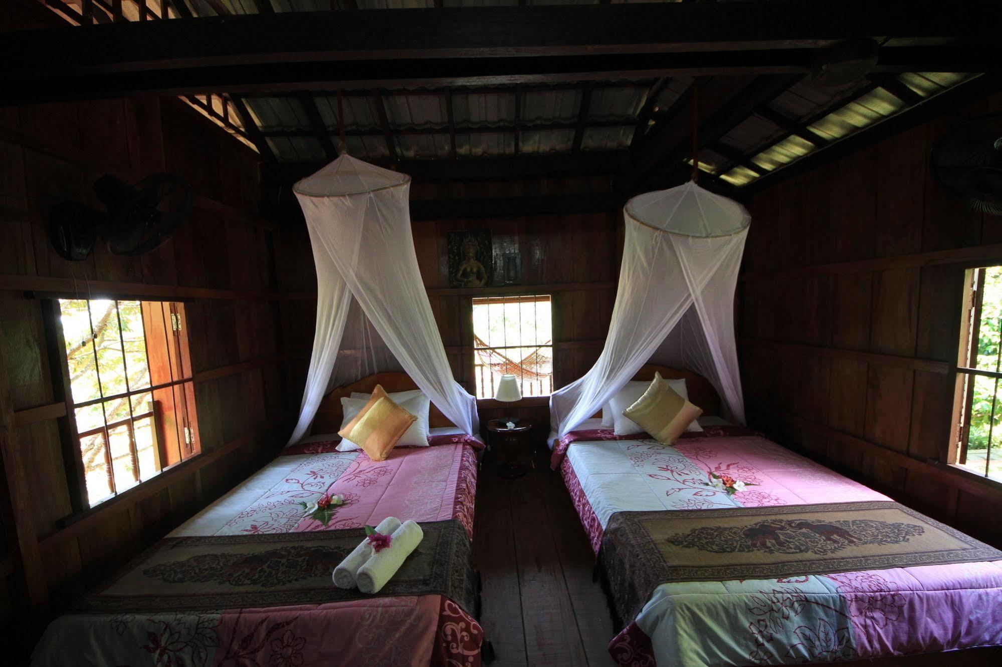 Spring Valley Resort Kep Extérieur photo
