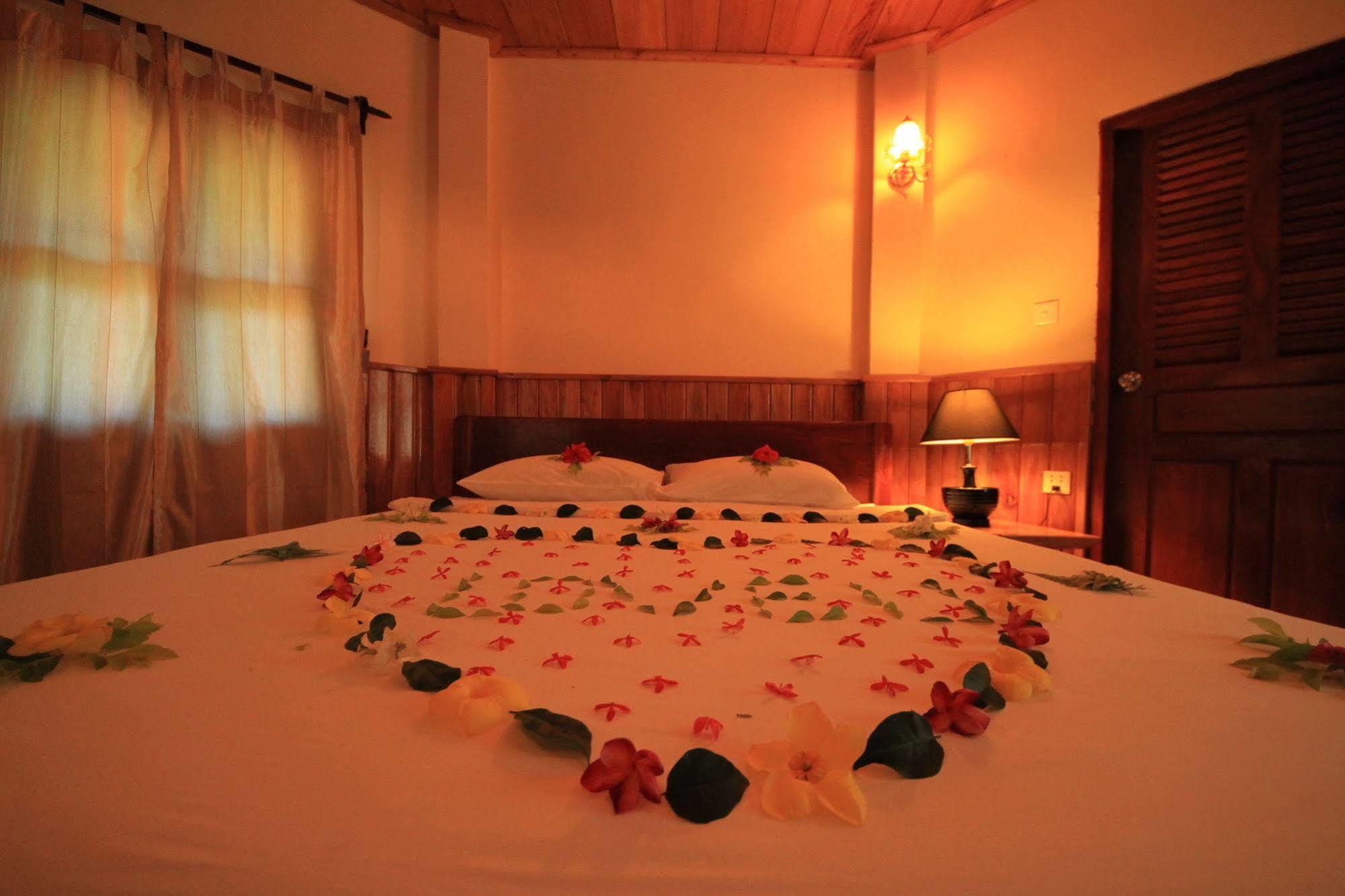 Spring Valley Resort Kep Extérieur photo